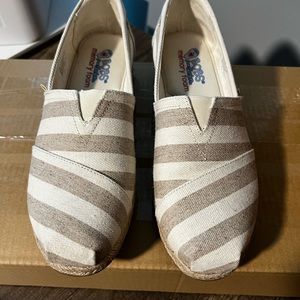 Bob’s by Skechers - Women’s Size 10